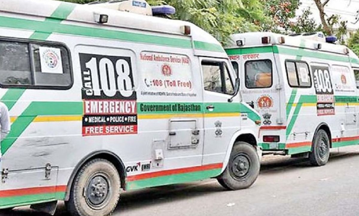 बड़ी खबर: 108 और 104 एम्बुलेंस कर्मियों की हड़ताल, नए टेंडर के खिलाफ सड़कों पर उतरे कर्मचारी